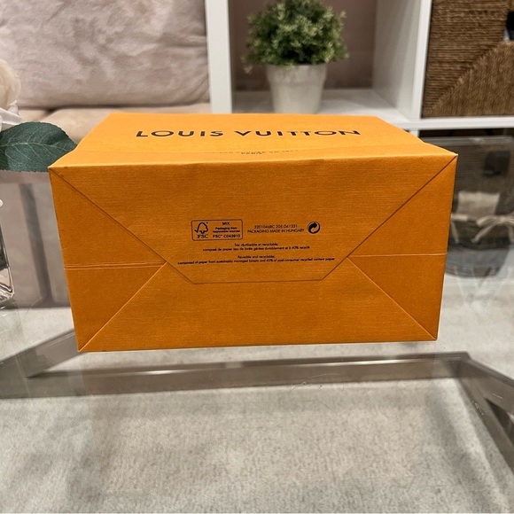 Louis Vuitton Gift Box Set - Picture 7 of 10
